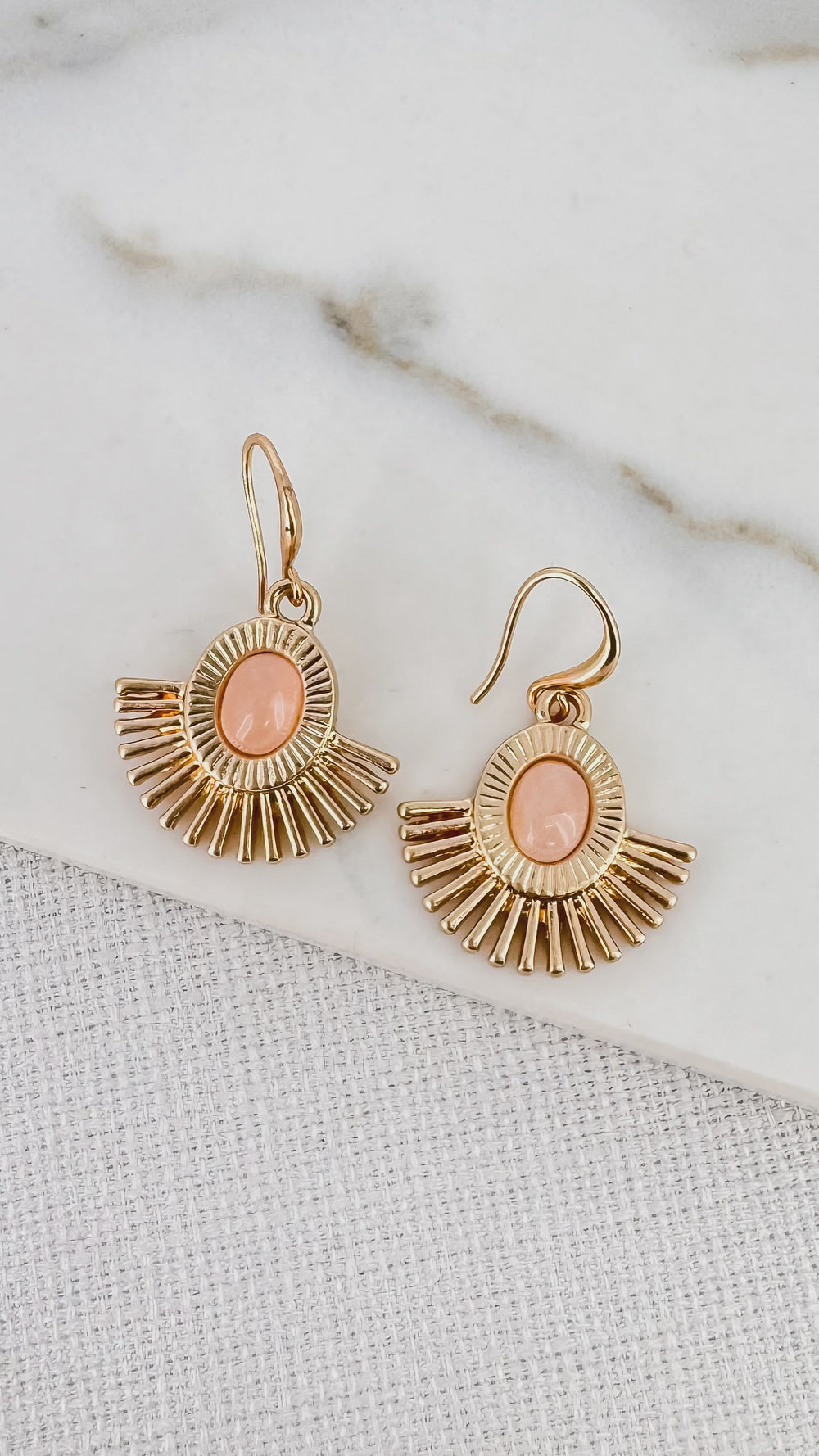 Fan Drop Gold Earrings - Pink