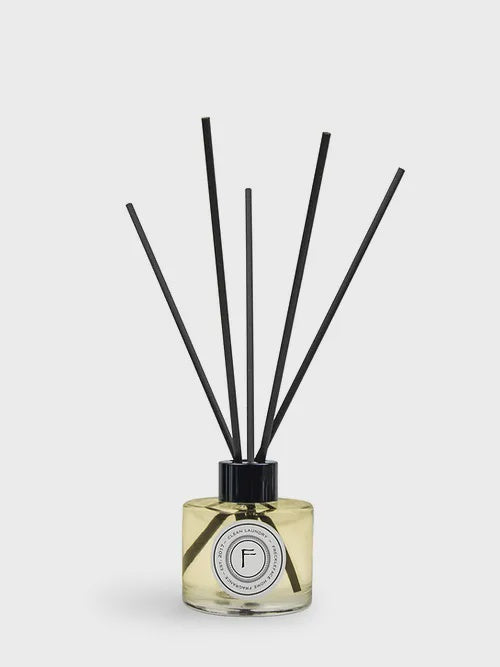 Freckleface Reed Diffuser - Clean Laundry